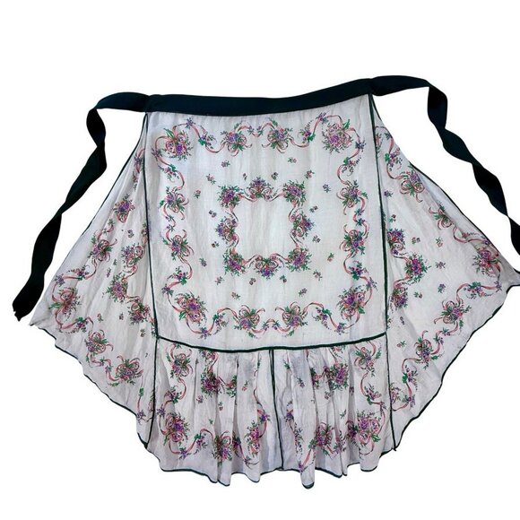 Vintage Hanky Apron – Floral Print – Sheer Cotton – Ruffled – 1950s - Picture 2 of 7